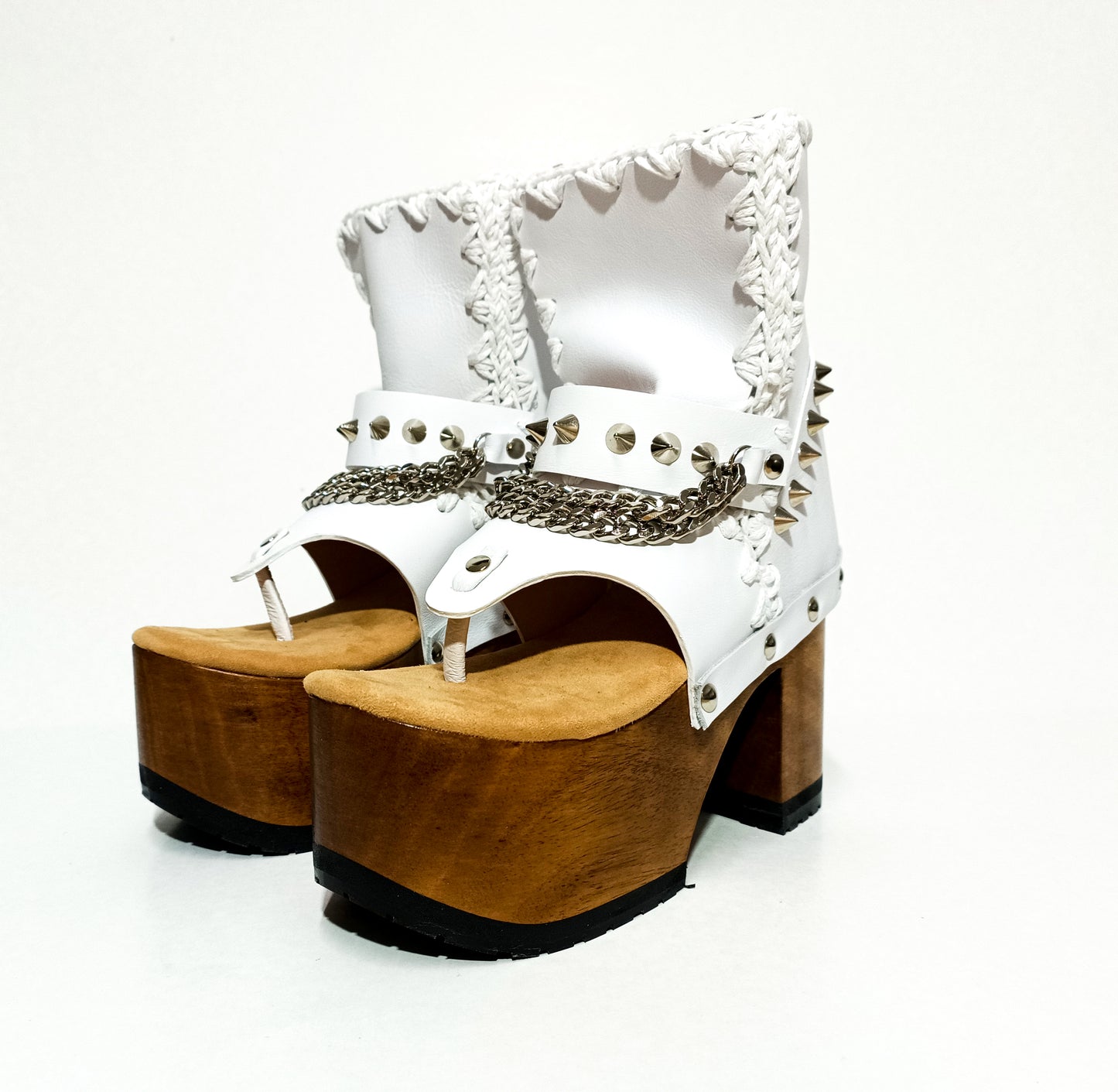 botas punk blancas
