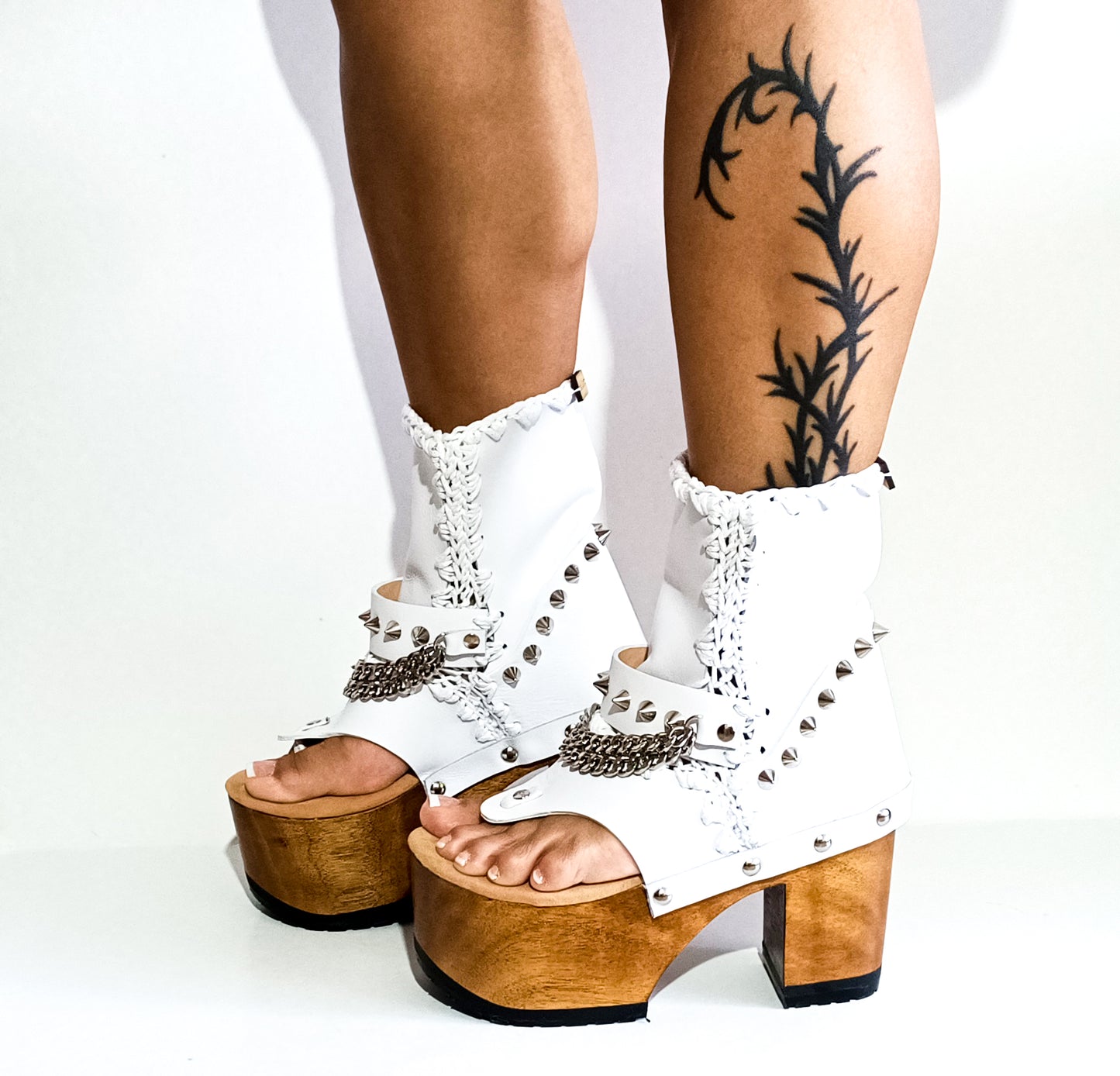 botas punk blancas