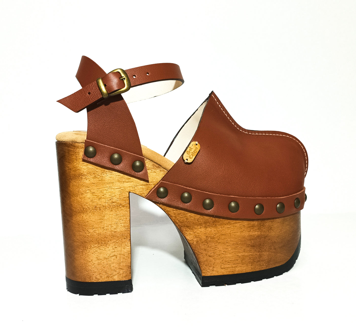 Platform clogs with super high heel and vintage 70s style. Vintage style brown leather clogs. Super high wooden heel. Sizes 34 to 47. High quality handmade leather shoes.