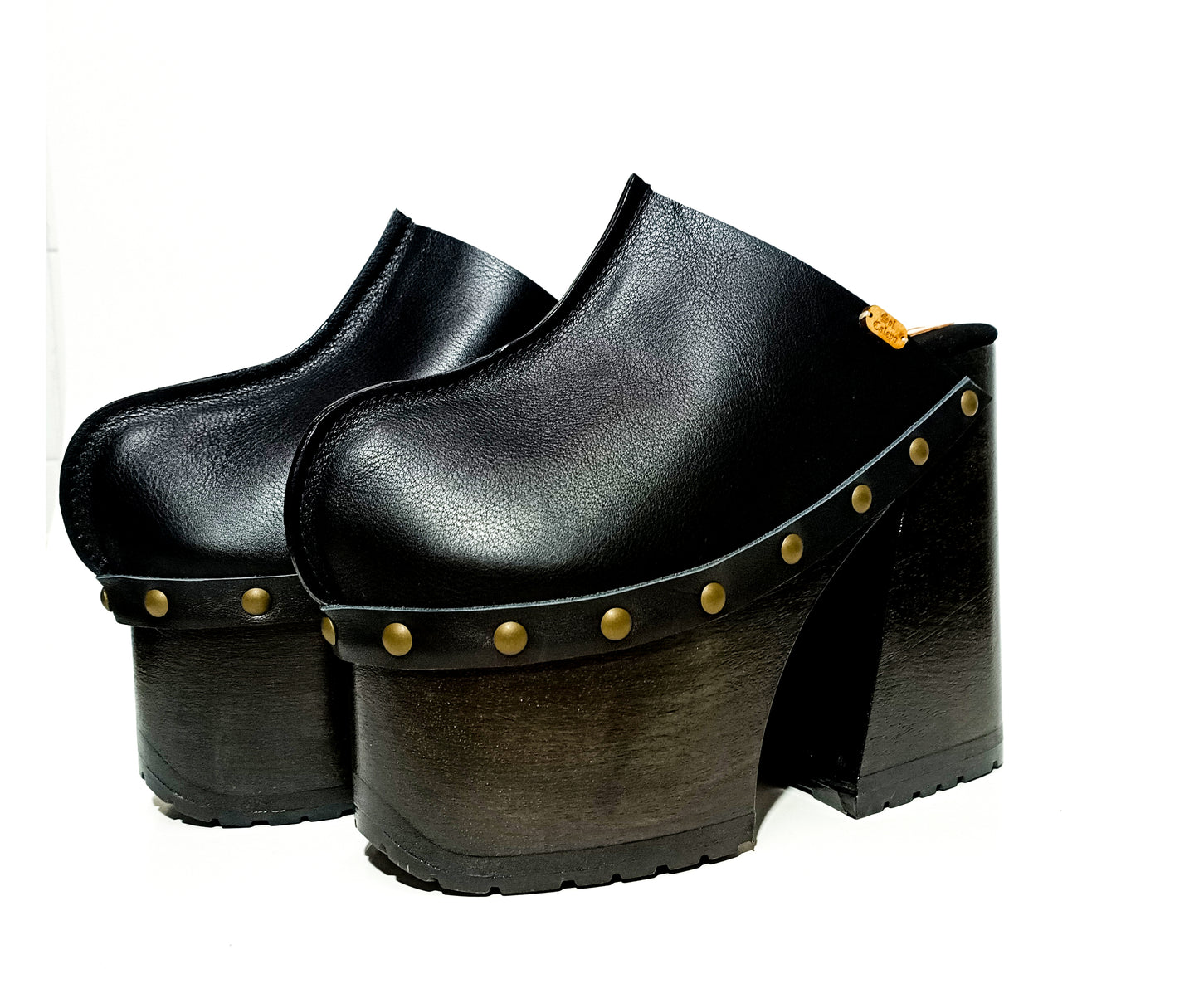 Vintage 70s style platform clogs, with super high heel, made in black leather. Sizes 34 to 47, handmade. Reserve yours now! Show an authentic vintage style!