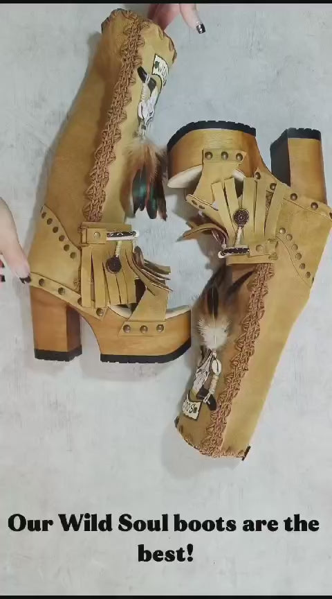 Bohemian style suede leather boots. Bohemian style platform boots. Cowhide style boot with hand painted buffalo. High-end leather footwear handmade by Sol Caleyo.