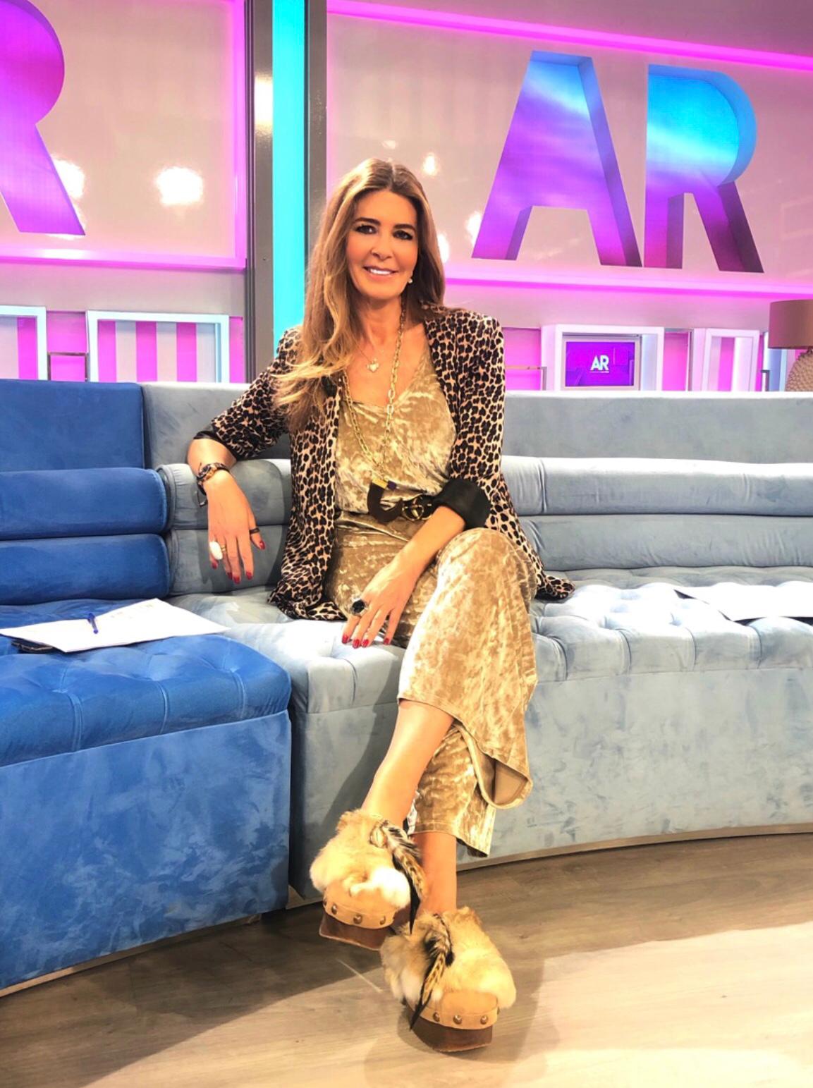 Platform clogs made of leather and rabbit fur, decorated with horns, shells and feathers for a bohemian style. Sizes 34 to 47. The Viking Clogs are an exclusive design by Sol Caleyo.