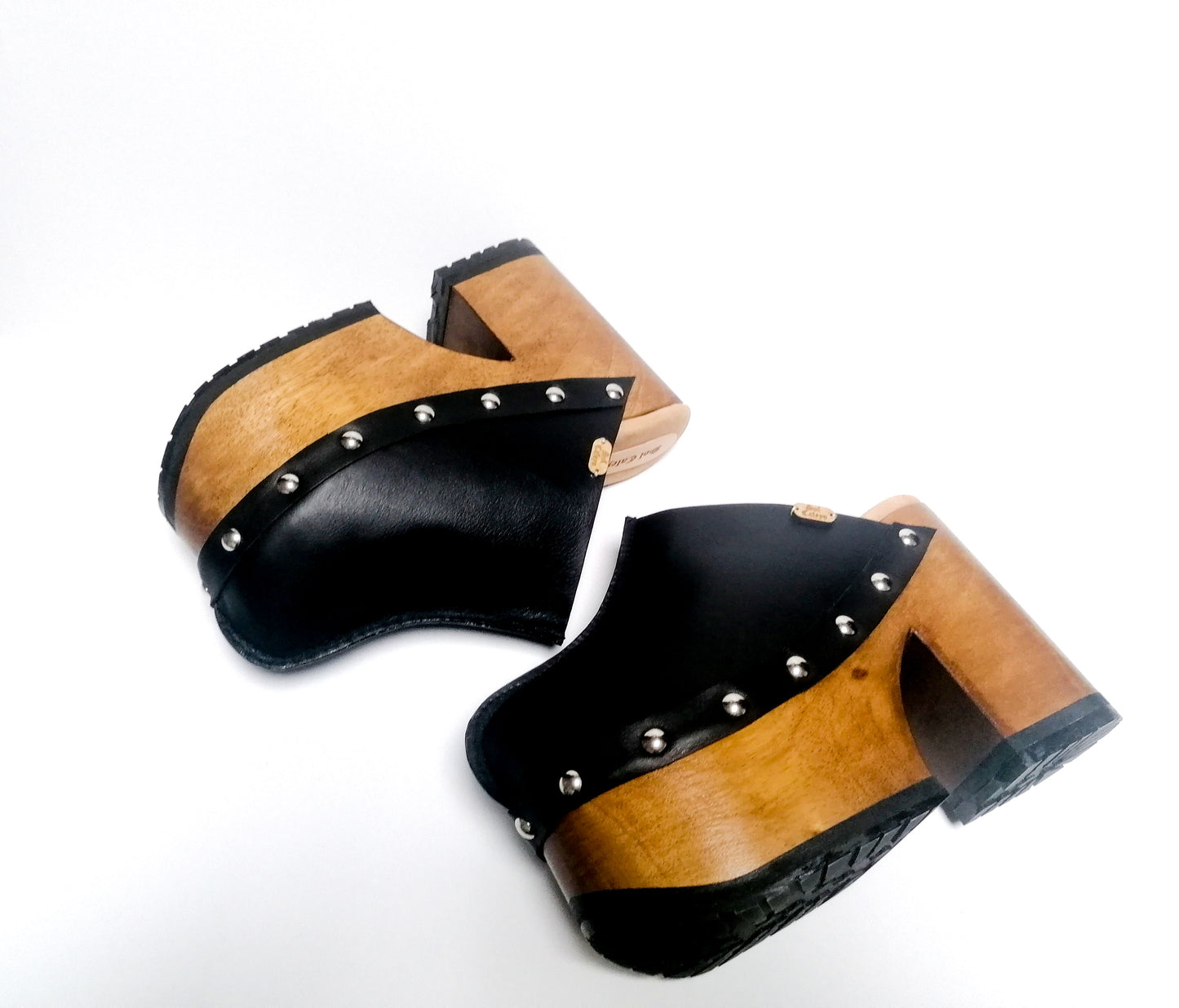 Zuecos Vintage negros