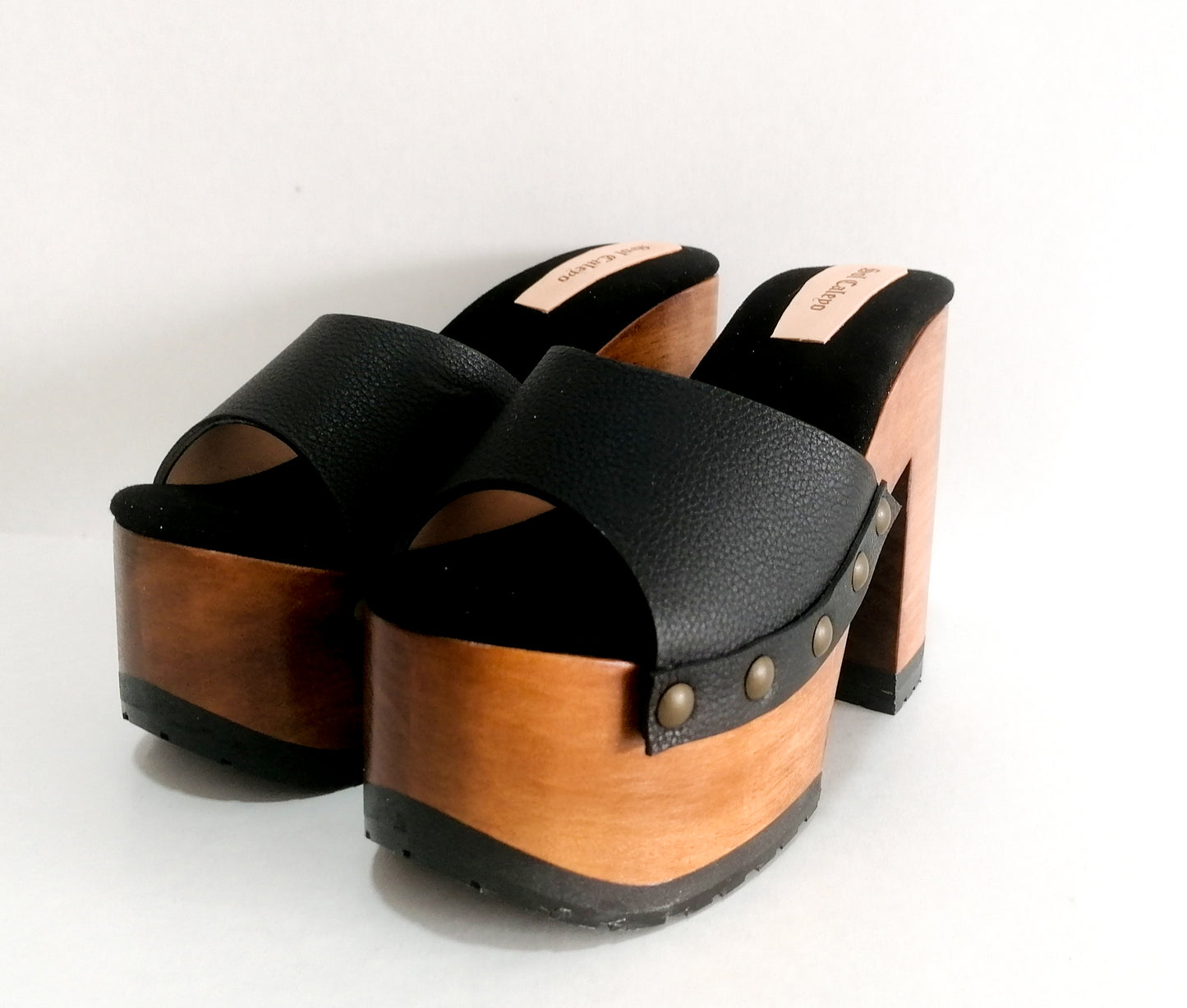 Black leather peep toe sandal. Platform sandal with super high wooden heel. Clog sandal 70's style. Sizes 34 to 47. High quality handmade leather shoes by sol Caleyo. Sustainable fashion.