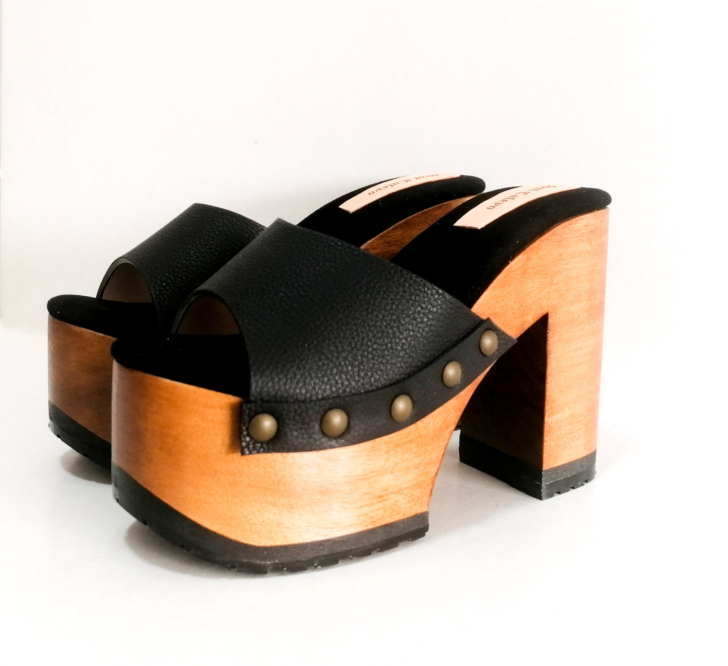 Black leather peep toe sandal. Platform sandal with super high wooden heel. Clog sandal 70's style. Sizes 34 to 47. High quality handmade leather shoes by sol Caleyo. Sustainable fashion.