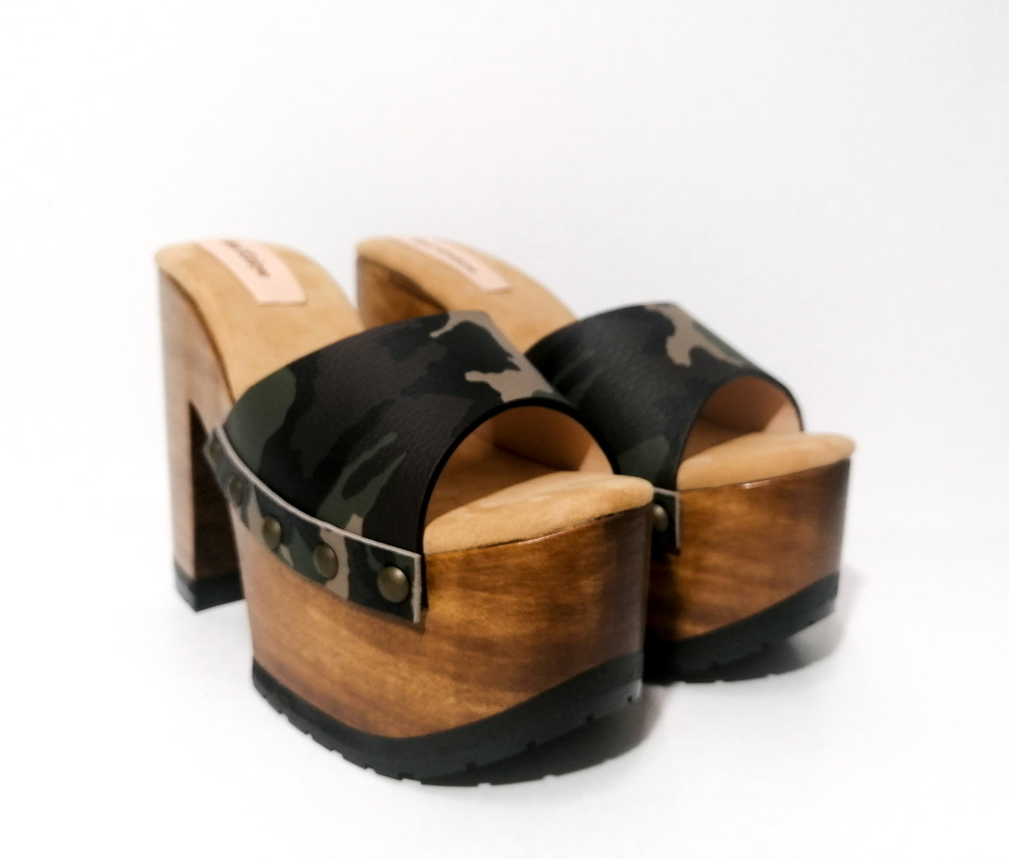 Military leather sandal peep toe style. Platform sandal with super high wooden heel. Clog sandal 70's style. Sizes 34 to 47. High quality handmade leather shoes by sol Caleyo. Sustainable fashion.
