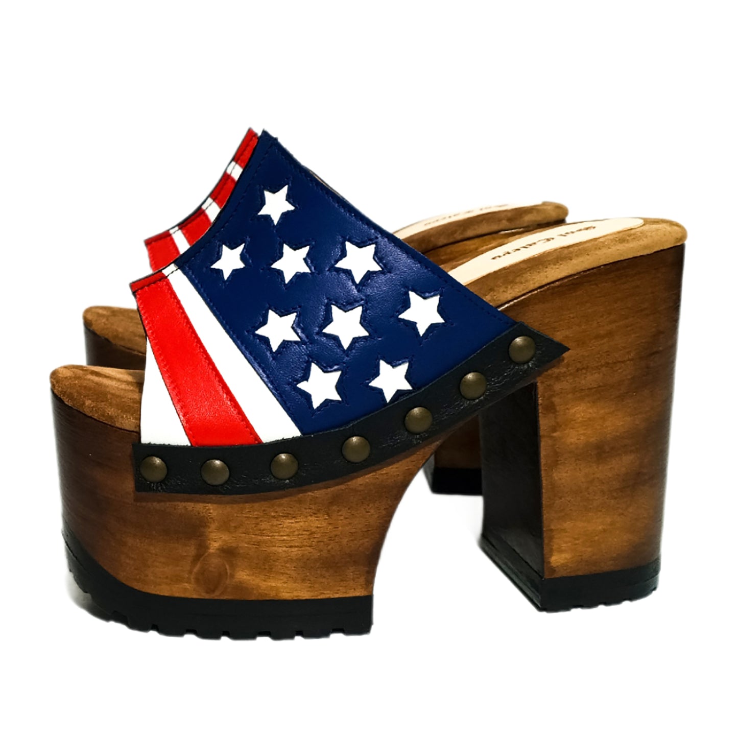 Sandals with a unique American flag design. Vintage-style platform sandals with wooden heels. Heels with a unique American flag design. High-end footwear handmade to order. Exclusive design by Sol Caleyo.