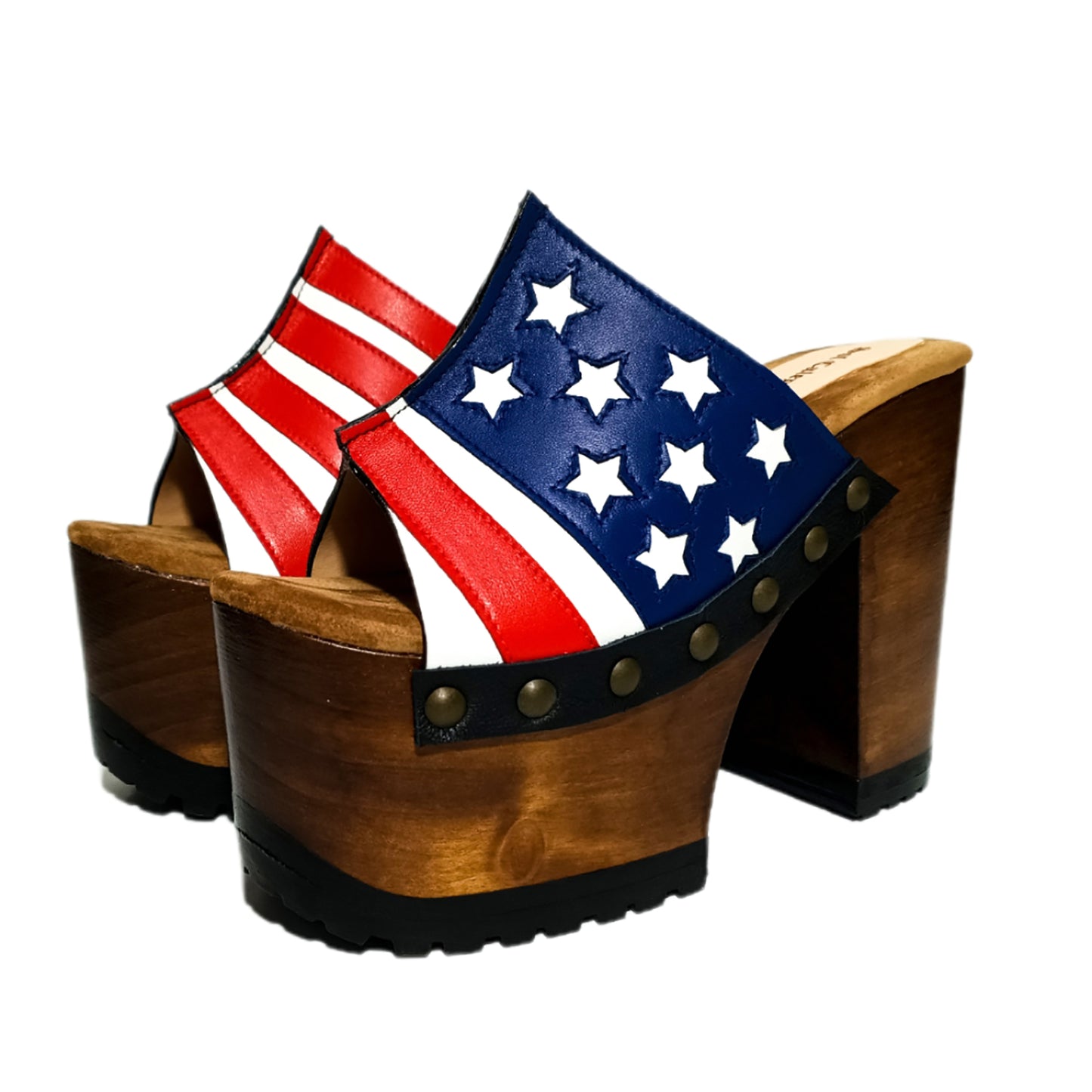 Sandals with a unique American flag design. Vintage-style platform sandals with wooden heels. Heels with a unique American flag design. High-end footwear handmade to order. Exclusive design by Sol Caleyo.