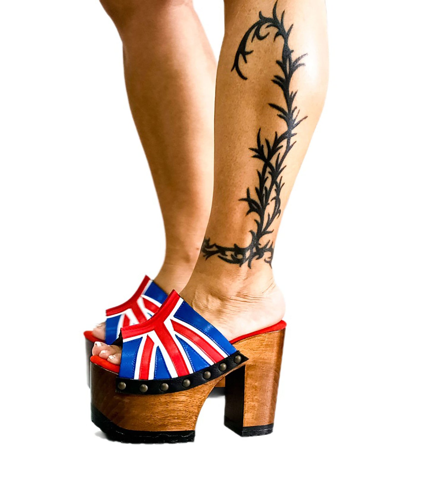 English flag sandals. 70's style platform sandals. Platform sandals with wooden heel. High quality handmade footwear by sol Caleyo.