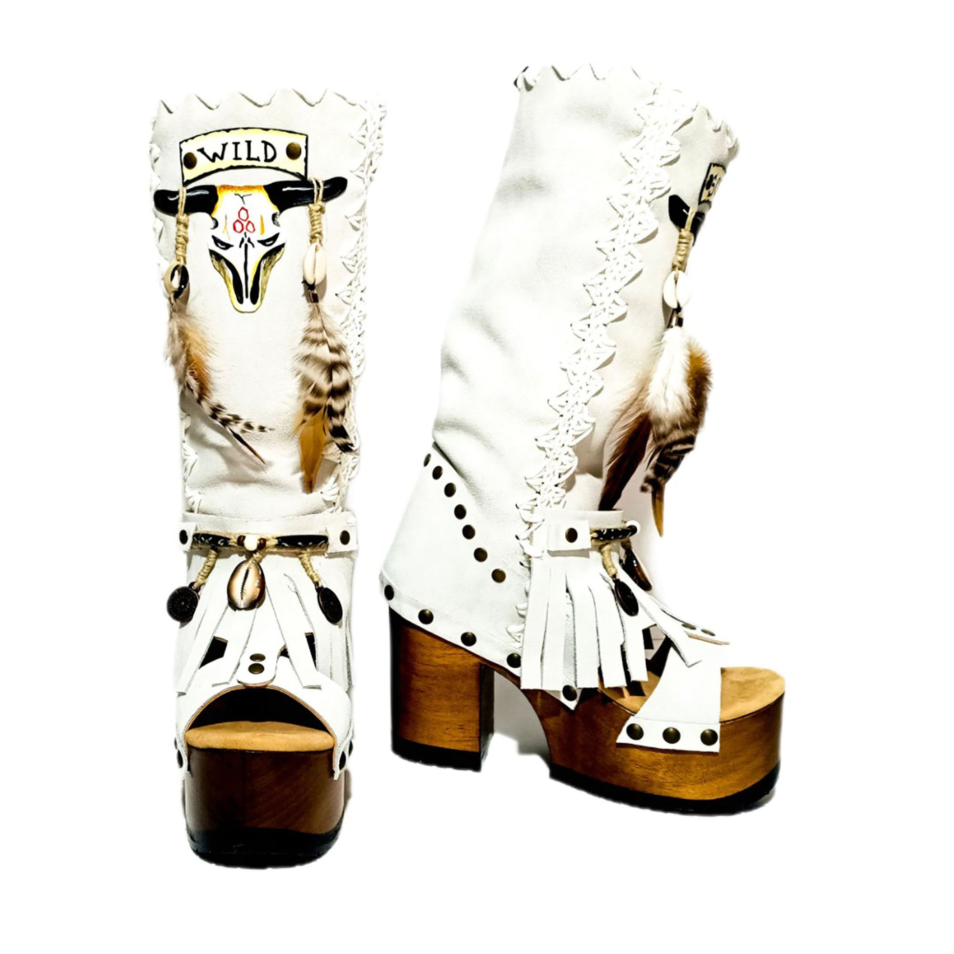 White suede leather platform boots sandals, with hand painted buffalo, decorated with feathers, natural shells, coins and horns, totally handmade to order. An authentic bohemian style boot handmade by Sol Caleyo. Sizes 34 to 47.