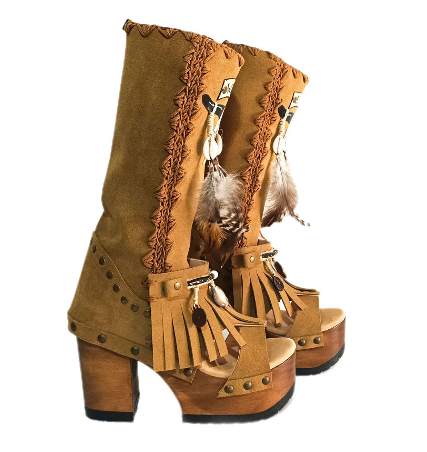 Bohemian style suede leather boots. Bohemian style platform boots. Cowhide style boot with hand painted buffalo. High-end leather footwear handmade by Sol Caleyo.