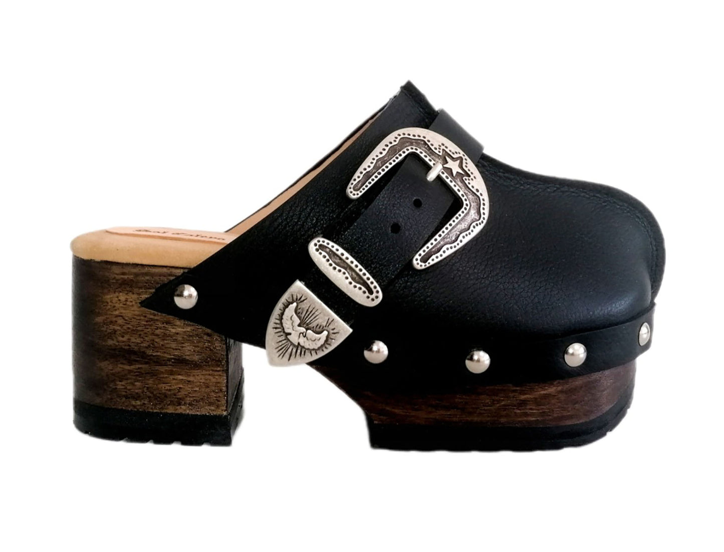 Vintage style black leather clogs. Vintage style clogs 70's. Black leather clogs with silver buckle. High quality leather shoes handmade by Sol Caleyo. Sizes 34 to 47.