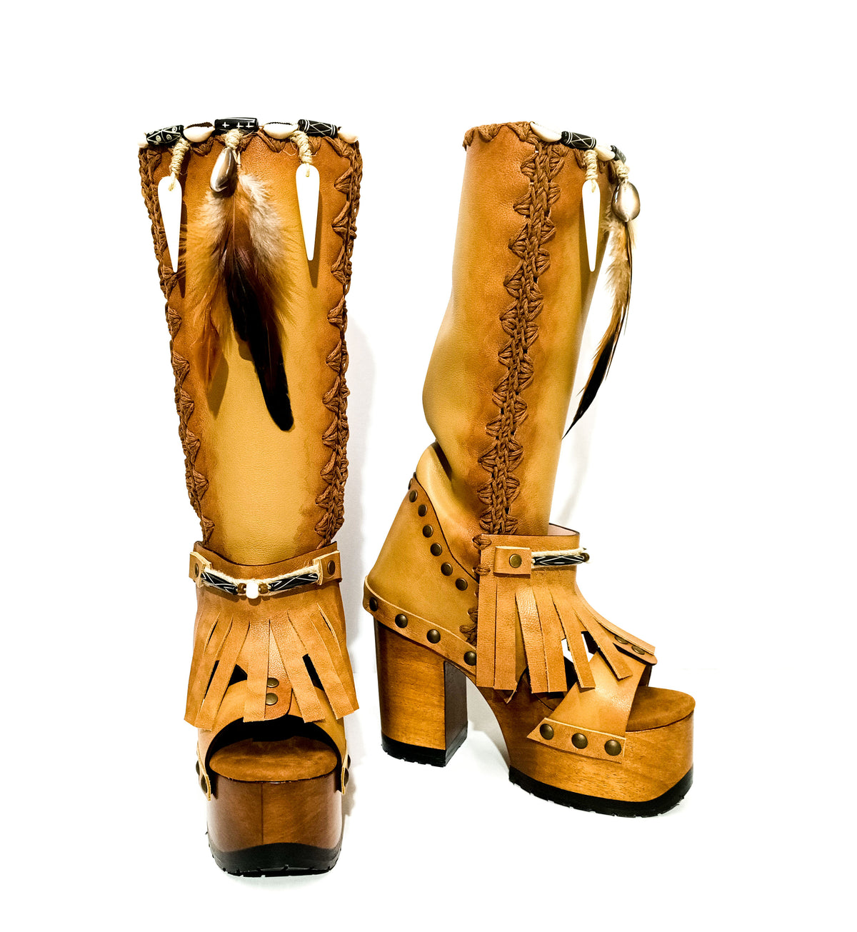 Hand-antiqued beige handmade leather boho platform boots with fringe, feathers, shells and 12 cm wooden heel by Sol Caleyo.