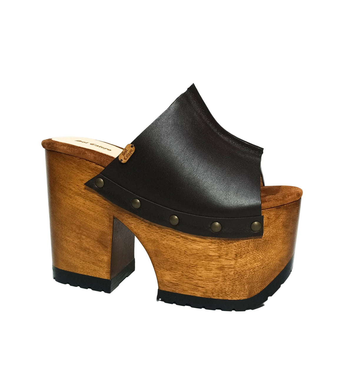 Lacquered wooden heel and 9 cm platform of handmade brown leather mule sandals