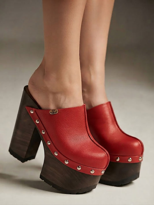 Red leather clog with super high wooden heel in vintage 70s style. Leather clog with platform and super high heel made in wood. Sizes 34 to 47. High quality leather shoes handmade by Sol Caleyo.