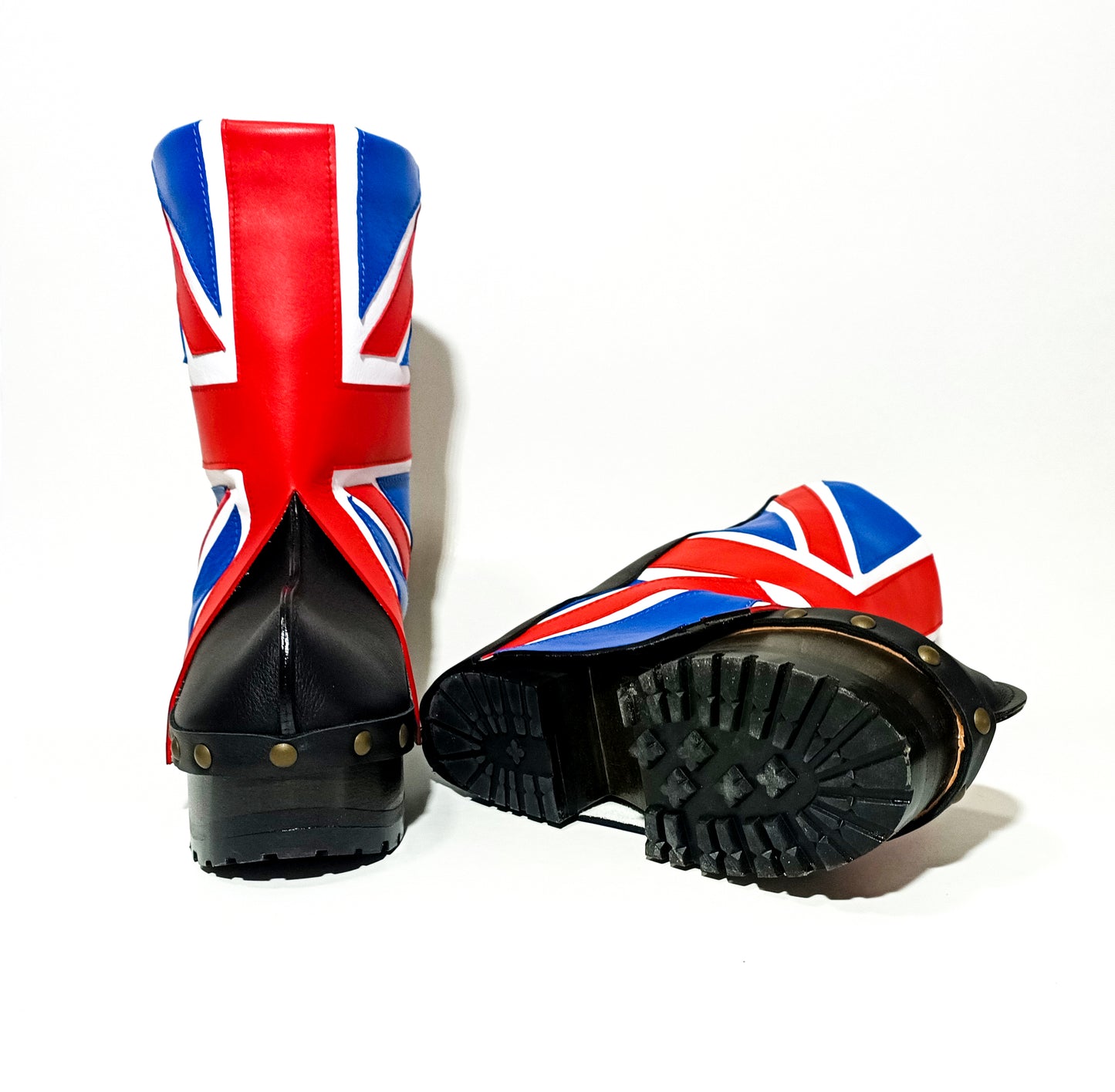 Biker style leather clog boots with English flag design. Leather clog boot made entirely by hand. Sizes 34 to 47. England boots are an exclusive design by Sol Caleyo.