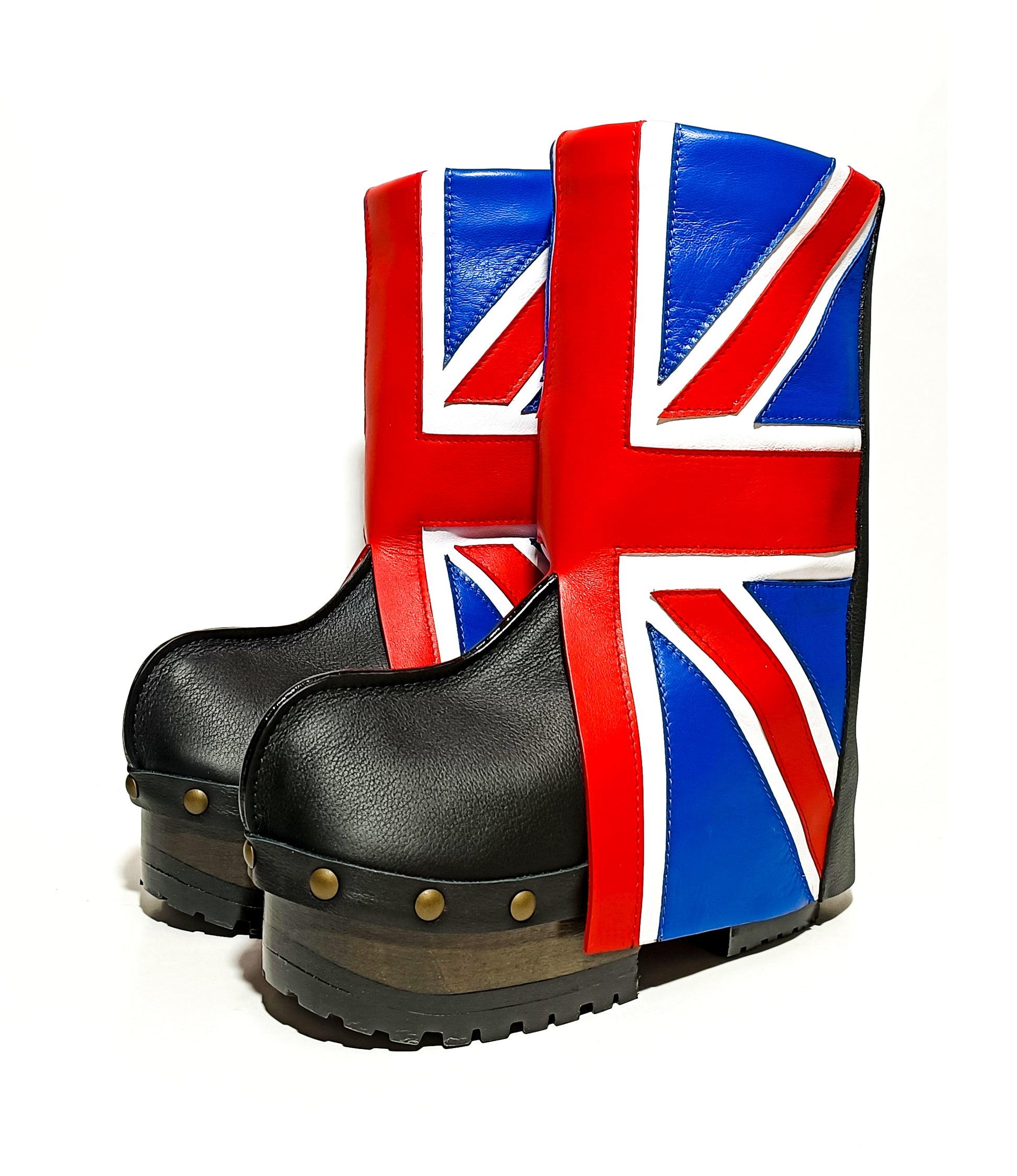 Biker style leather clog boots with English flag design. Leather clog boot made entirely by hand. Sizes 34 to 47. England boots are an exclusive design by Sol Caleyo.