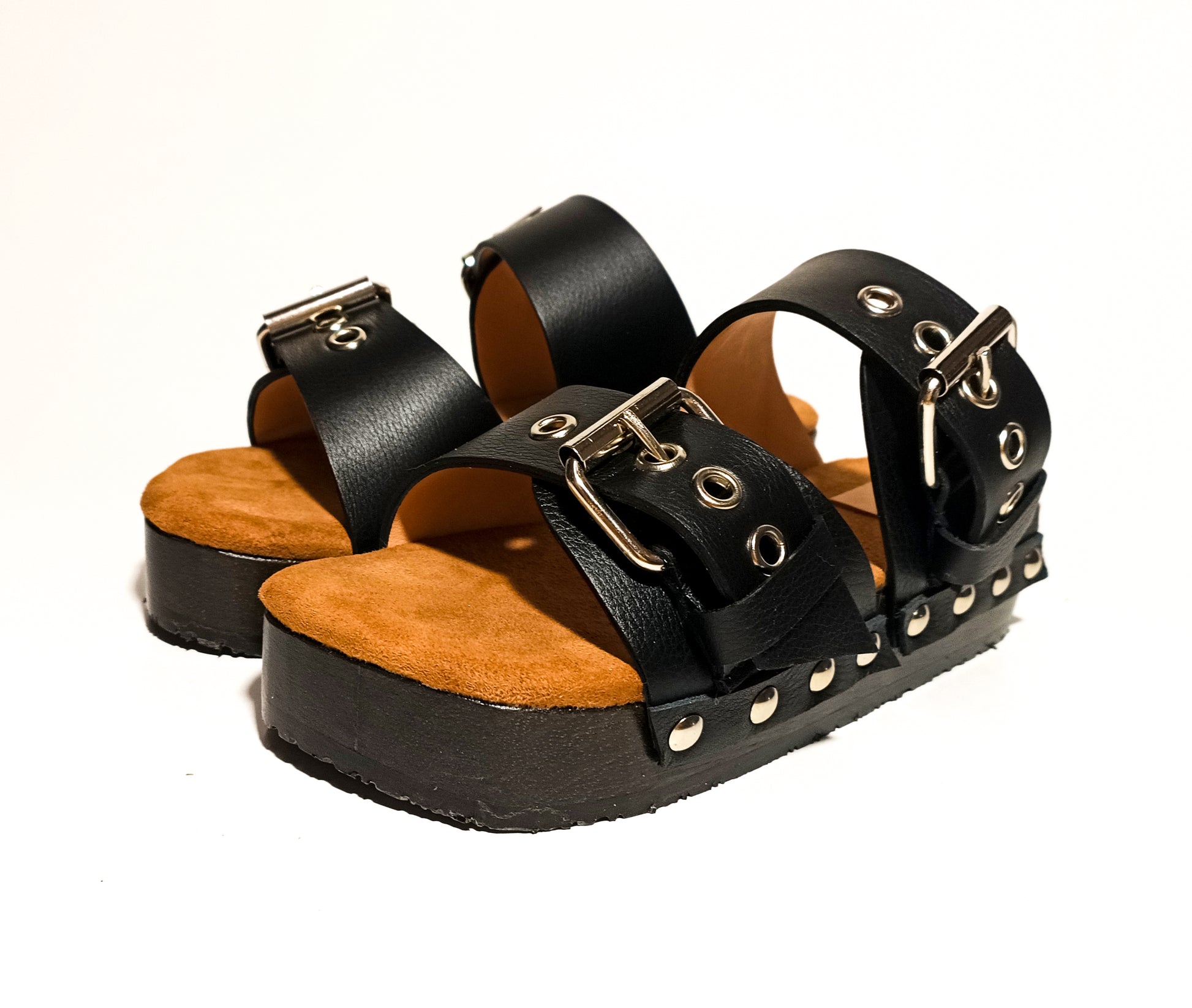 Leather clog sandal with buckles. Clog sandals with buckles and wooden wedge. Women's leather sandals birkenstock style. Sizes 34 to 47. High quality handmade leather shoes by sol Caleyo. Sustainable fashion.