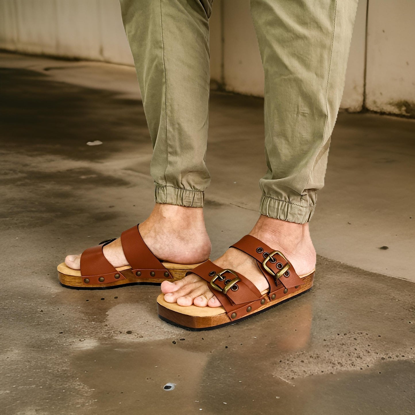 Leather clog sandals for men: unique style and design! Leather clogs, unique designs for men. Comfort and style on your feet. Strappy sandals for men.