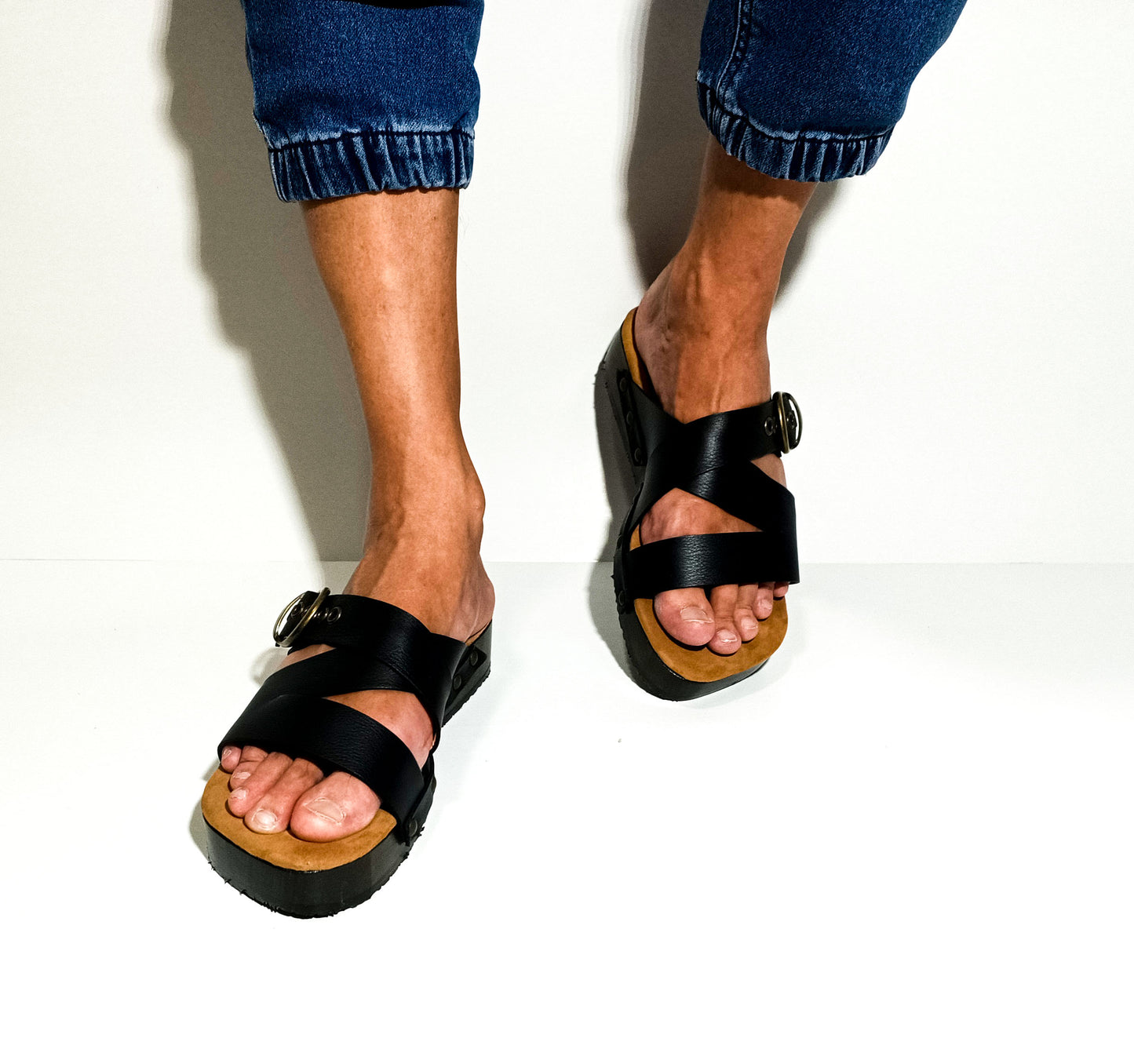 Men's classic black sandal