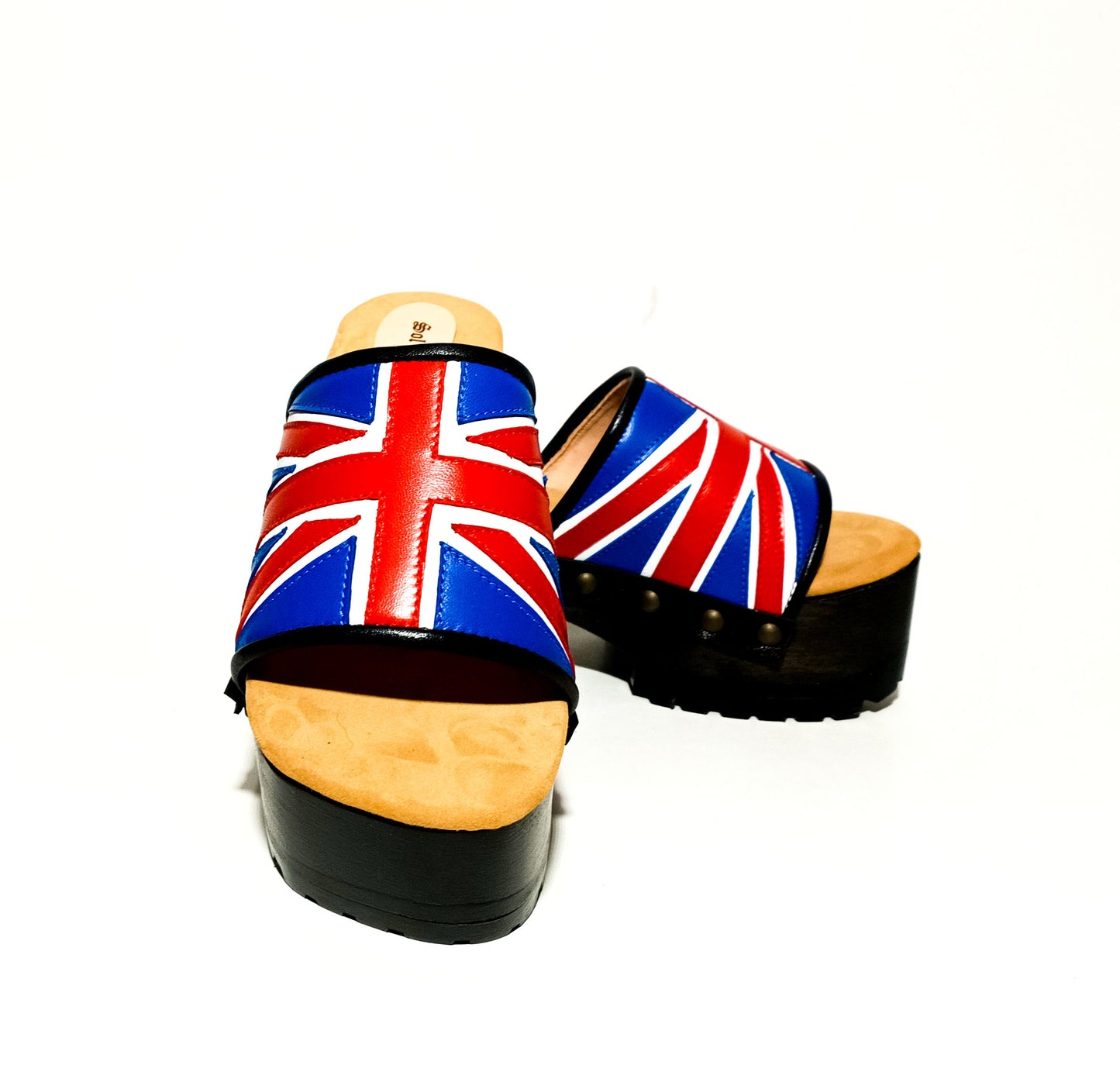 Platform clog sandals with exclusive England flag design, Vintage style platform clogs with England flag. Clogs Sandals with wooden heel. Sizes 34 to 47. England clogs are an exclusive design by Sol Caleyo.