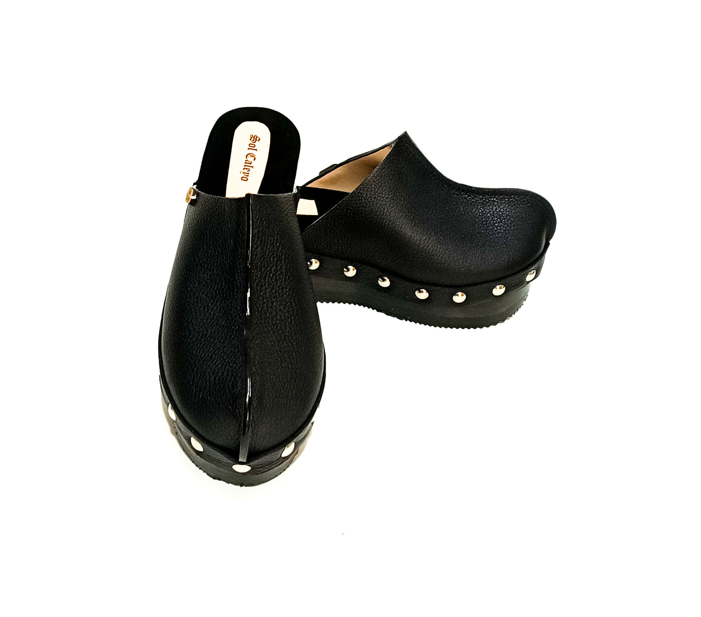 Black leather clogs with wooden wedge heel. Handmade leather clogs. Vintage style leather clogs. High quality leather shoes handmade by sol Caleyo.