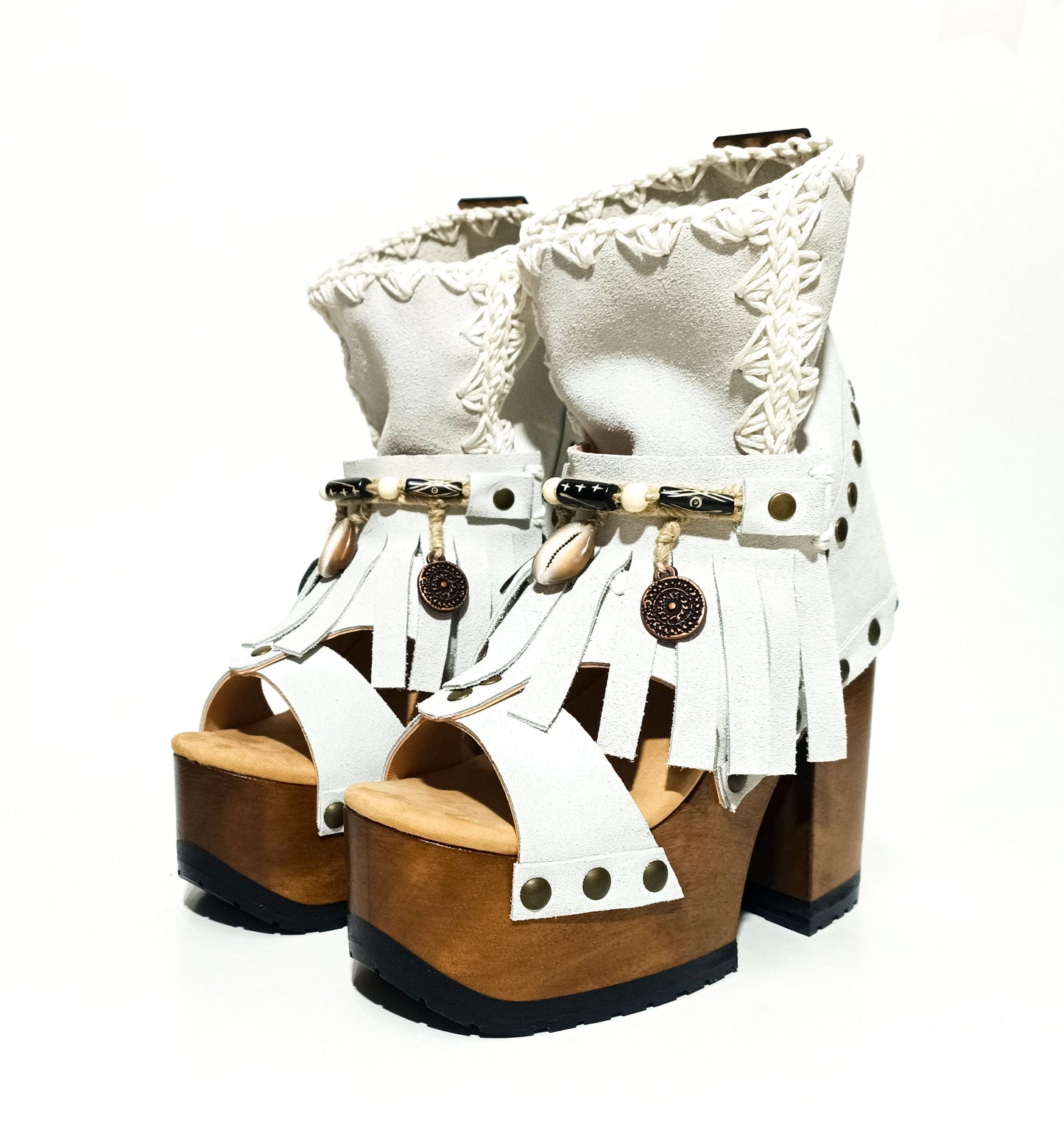 White suede leather boots bohemian style. Platform boots with wooden heel. Vintage style platform boots. High-end handmade footwear by Sol Caleyo.