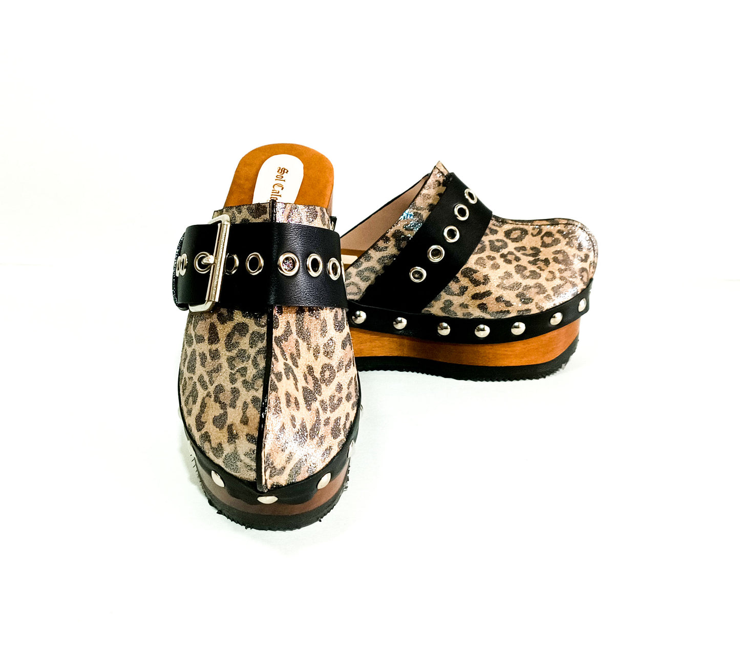 Wooden wedge clogs in leopard leather, Vintage style wooden wedge clogs. Handmade leather clogs. High-end handmade footwear by Sol Caleyo.