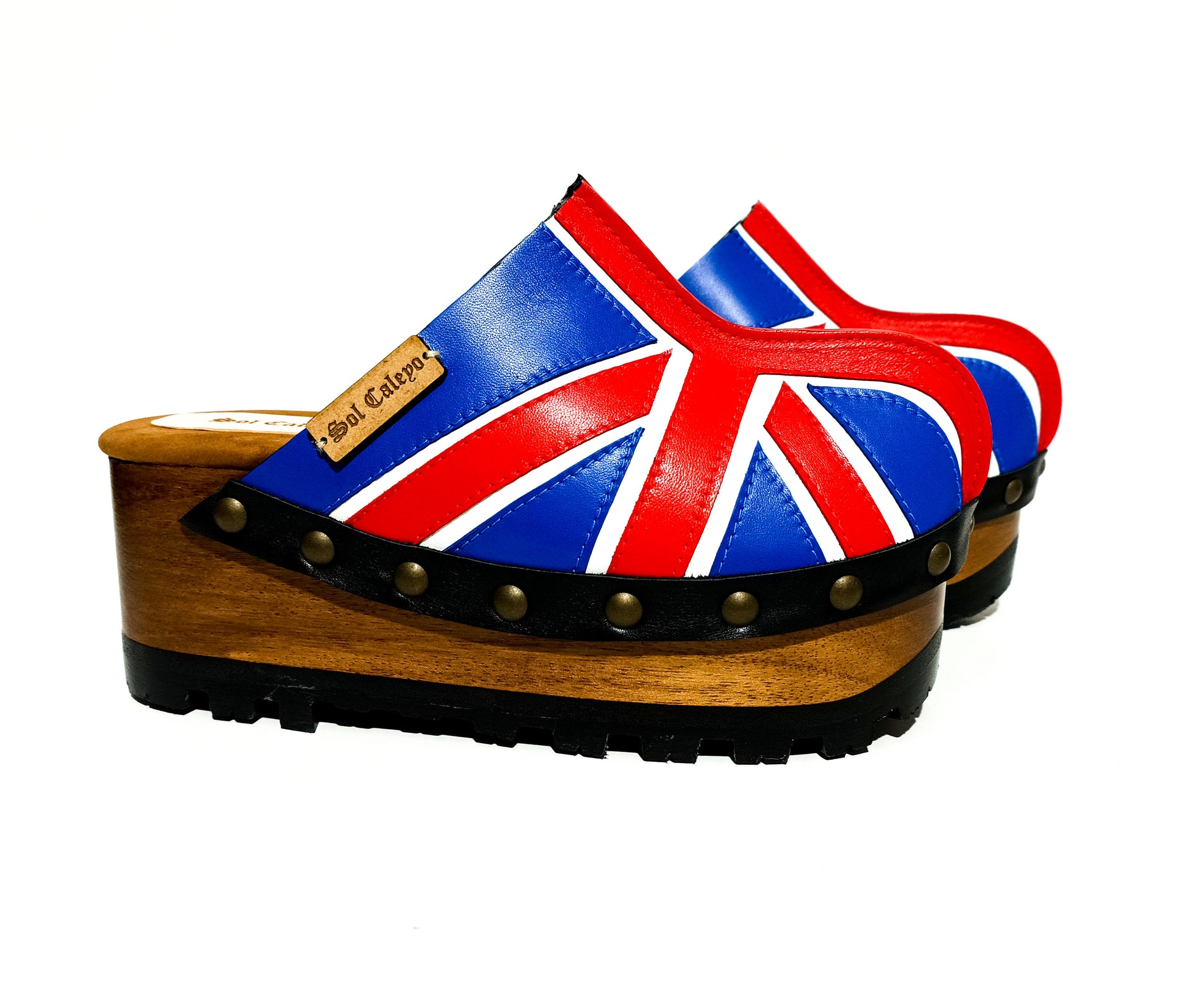 English flag clogs 70's style. Vintage style wooden wedge clogs. Vintage style wooden wedge mules. High-end footwear handmade by Sol Caleyo.