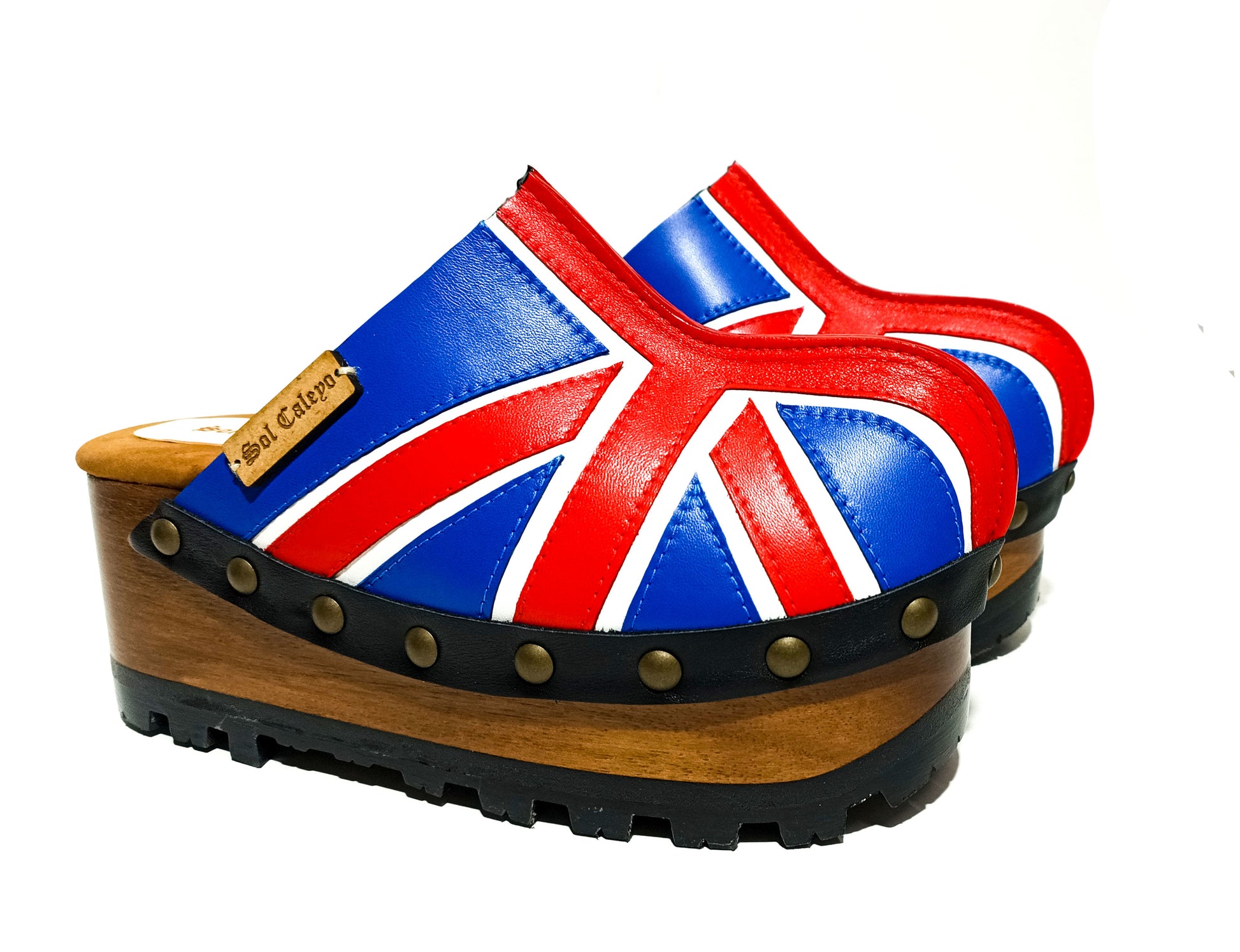 English flag clogs 70's style. Vintage style wooden wedge clogs. Vintage style wooden wedge mules. High-end footwear handmade by Sol Caleyo.