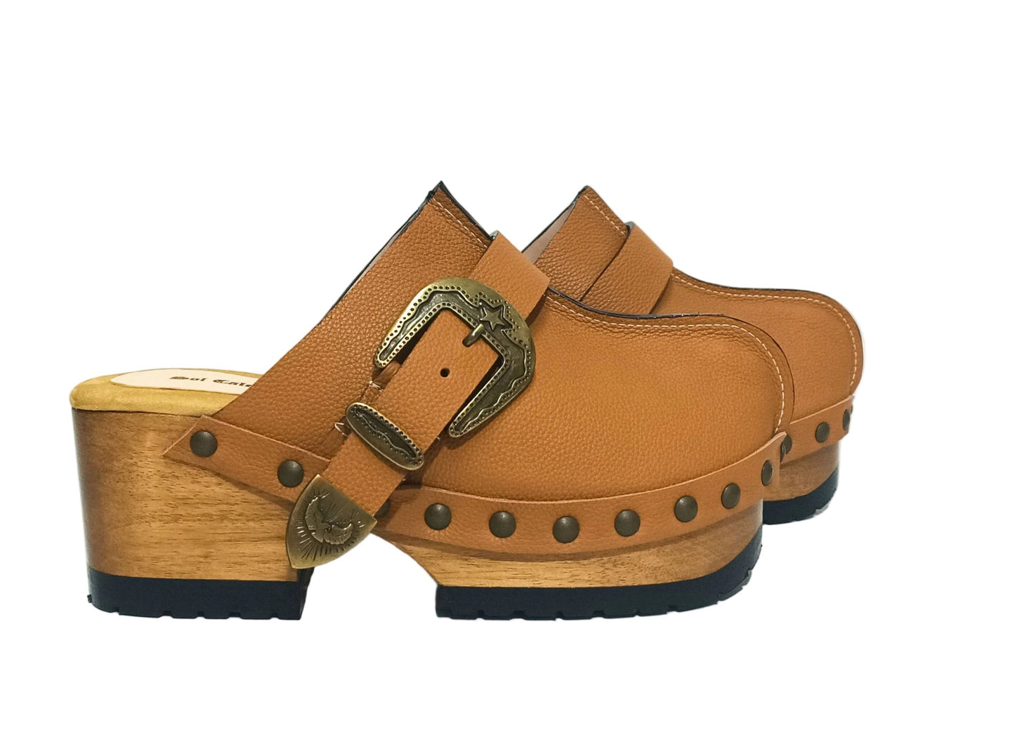 Light Brown Route 66 clogs - Handmade leather platform wooden shoes by Sol Caleyo.