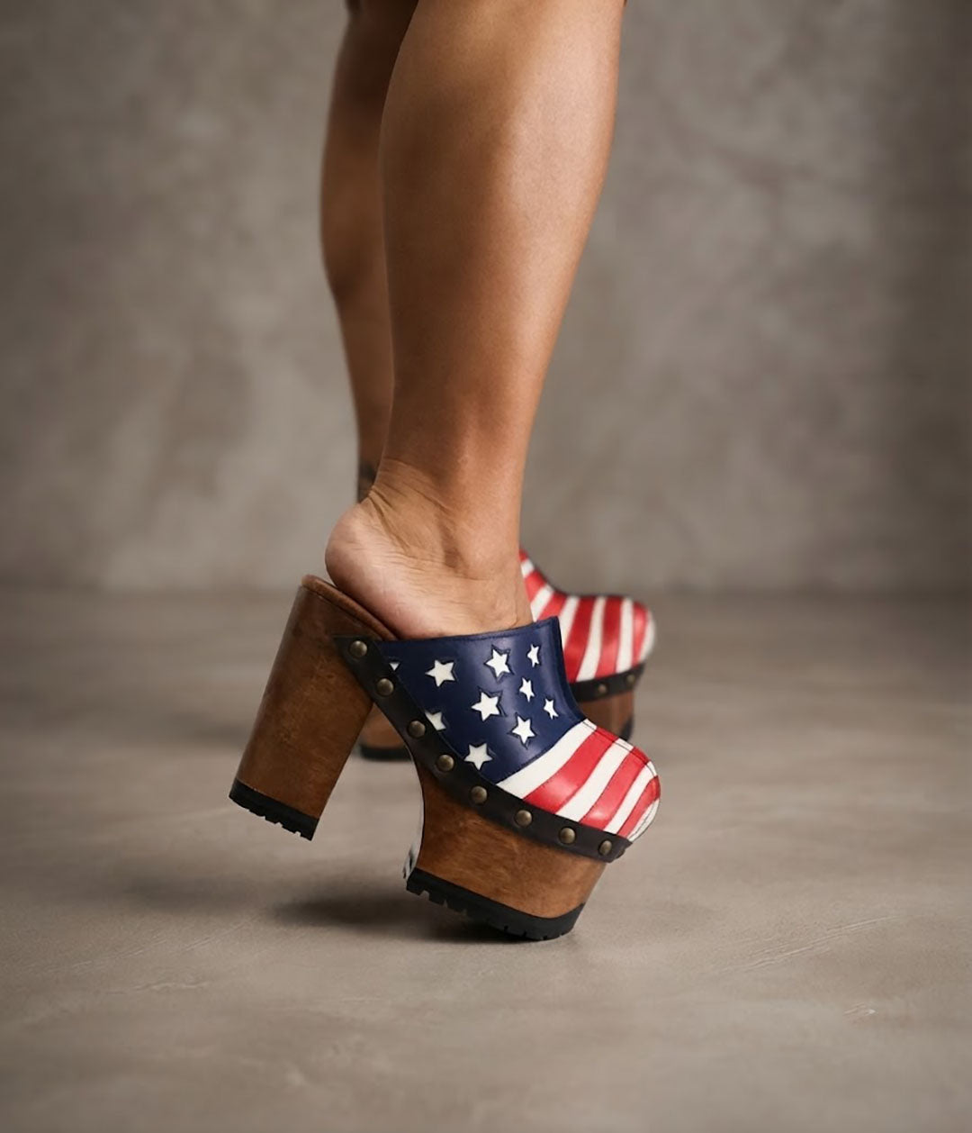 Model Wearing Sol Caleyo American Clogs - USA Flag Platform Shoes with 13cm Heel