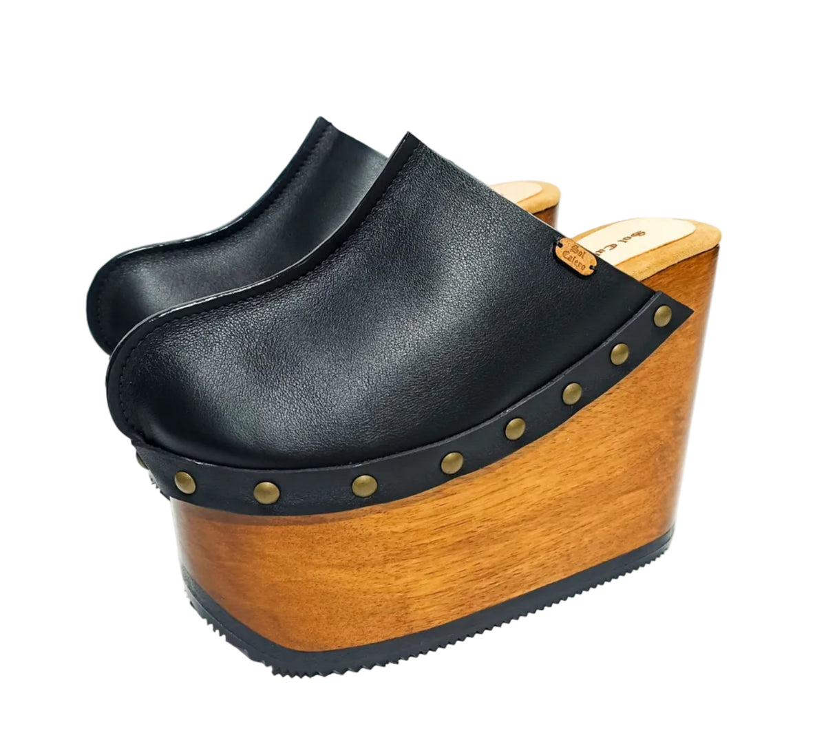 Black platform clog vintage style 70s. Super high wooden wedge, closed leather clogs, vintage style wooden wedge. Sizes 34 to 47. High quality leather shoes handmade by Sol Caleyo.