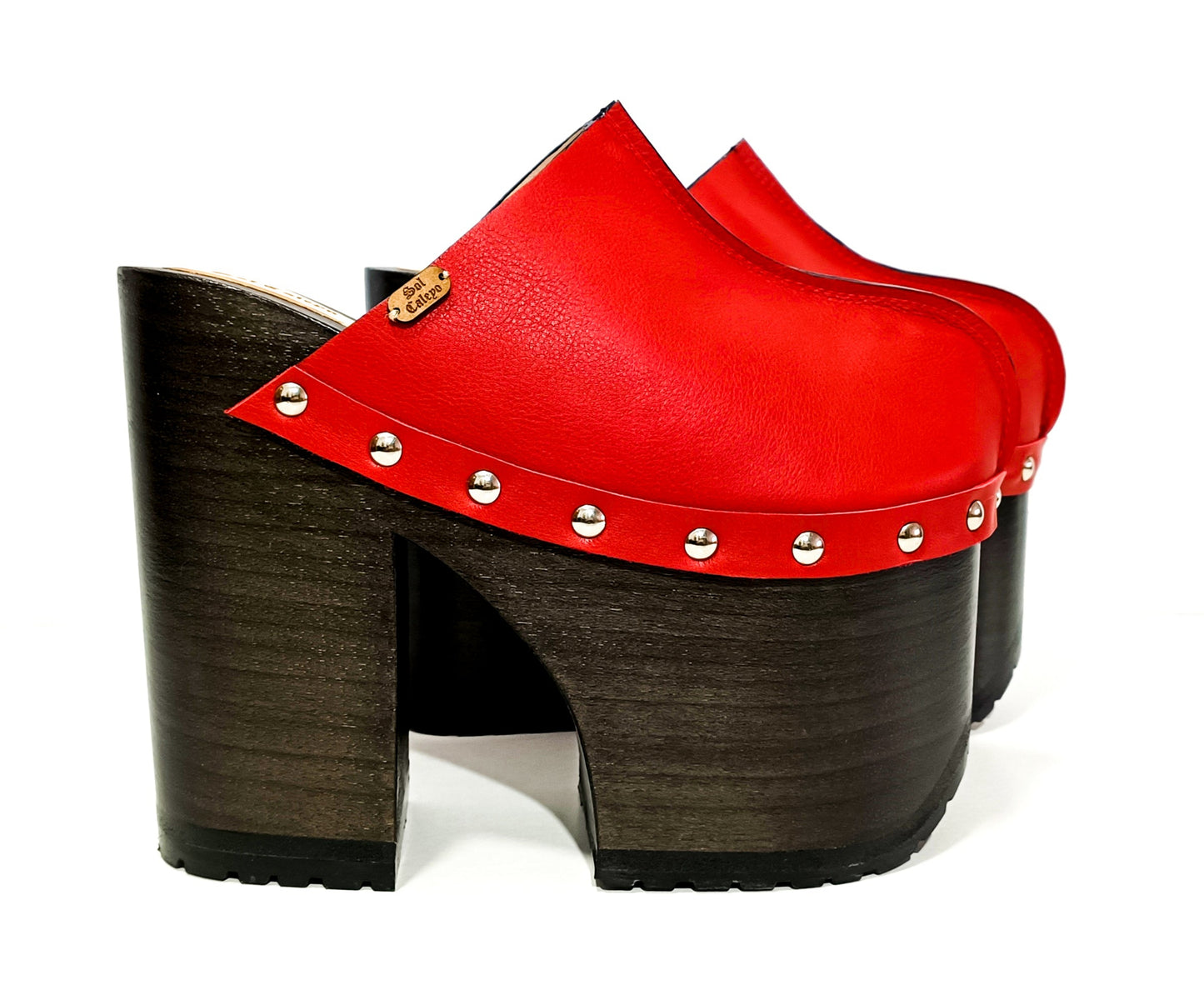 Red leather clog with super high wooden heel in vintage 70s style. Leather clog with platform and super high heel made in wood. Sizes 34 to 47. High quality leather shoes handmade by Sol Caleyo.
