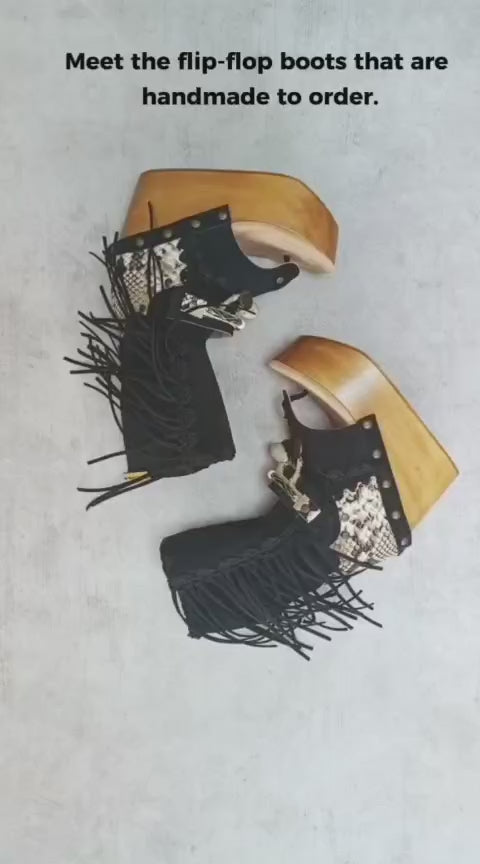 Leather clog boot with wooden wedge flip flop style. Leather flip flop style boot decorated with shells, coins and fringes which gives it an authentic Boho style. Leather flip flop with wooden wedge. Bohemian style leather boot. Sizes 34 to 47. High quality leather footwear handmade by sol Caleyo. Sustainable fashion.