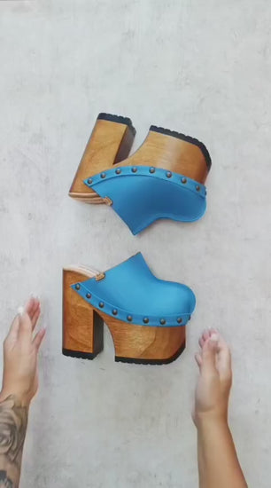 Blue Jeans Clogs by Sol Caleyo - 360 view of handmade leather platform clogs