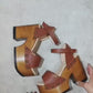 70s style sandals with wooden heel made in leather. Super high wooden heel vintage style. Vintage style clog sandals. Sizes 34 to 47. High quality leather footwear handmade by Sol Caleyo.
