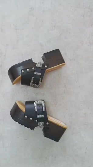 Black leather platform sandals with super high wooden heel. Vintage 70s style platform sandals. Handmade leather sandals, sizes 34 to 47. Exclusive design by Sol Caleyo.