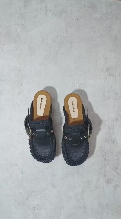 Video of the Black Oxford handmade leather wedge mule clogs by Sol Caleyo