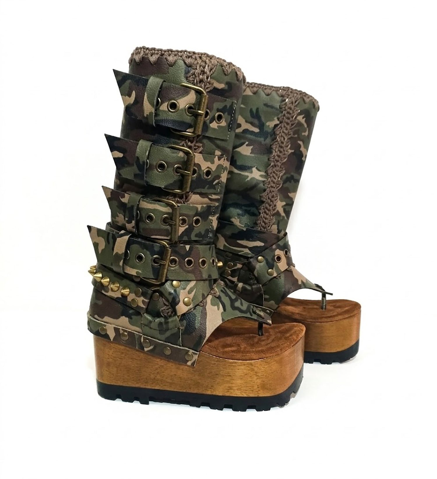 Handmade Alabama Flip Flops Army Boots in camouflage leather, featuring old gold pyramid studs, a wooden wedge, and a black Vibram tractor sole.