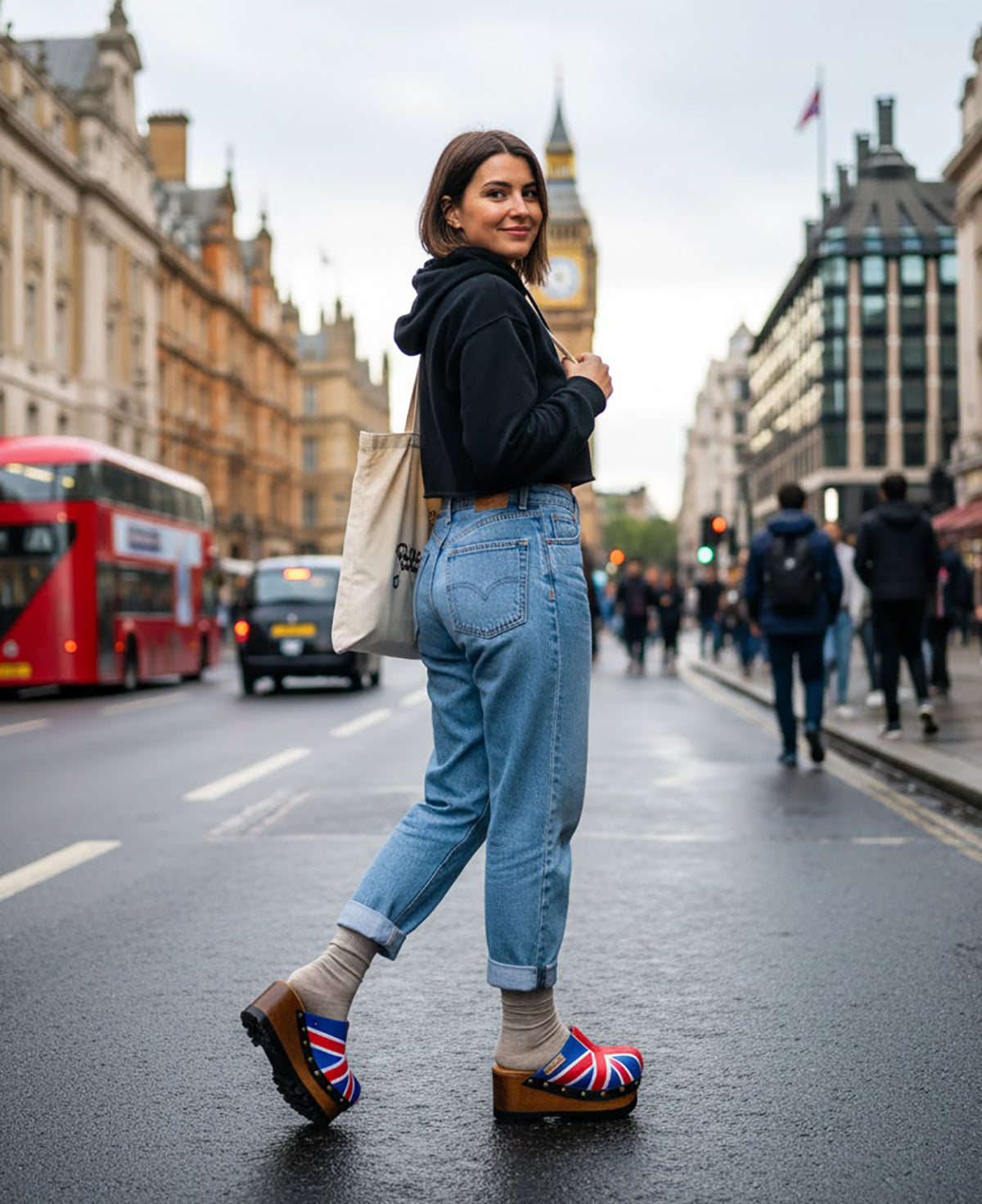 English flag clogs 70's style. Vintage style wooden wedge clogs. Vintage style wooden wedge mules. High-end footwear handmade by Sol Caleyo.