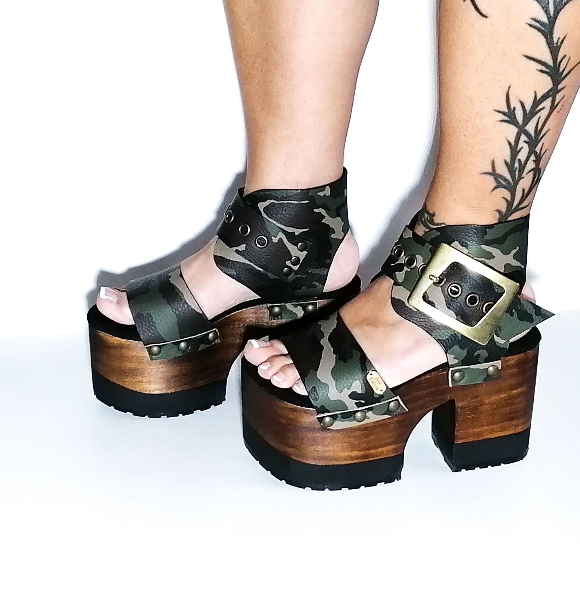 Tuk gladiator online sandals