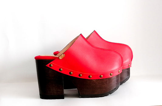 Rote Vintage Clogs