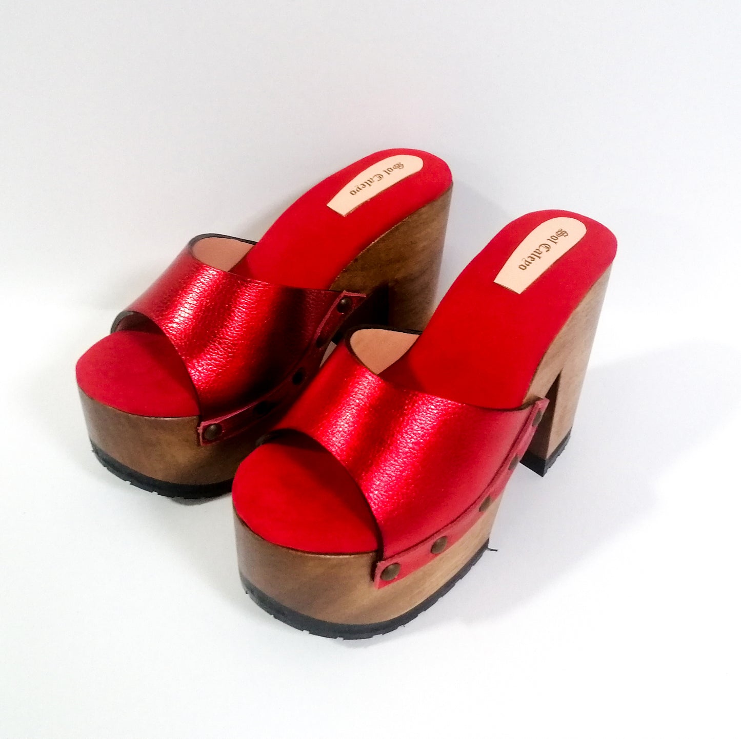 Red leather peep toe sandal. Platform sandal with super high wooden heel. Clog sandal 70's style. Sizes 34 to 47. High quality handmade leather shoes by sol Caleyo. Sustainable fashion.