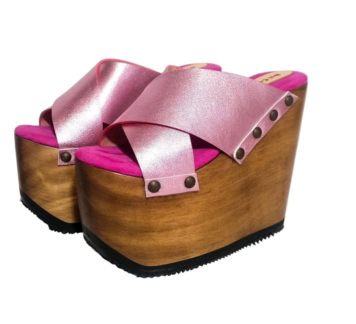 Pink metallic handmade leather wood wedge sandals with old-gold studs and 15 cm wooden heel by Sol Caleyo